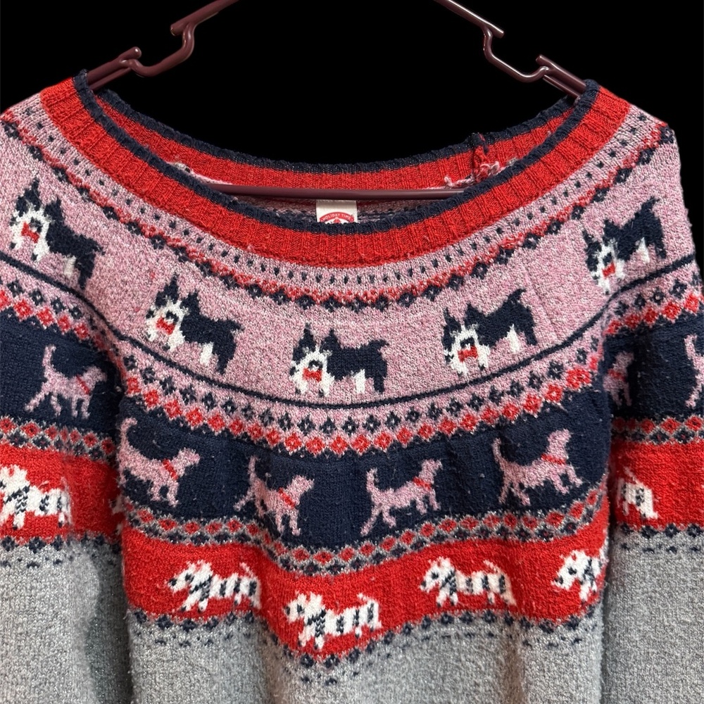 Holiday Time Dog Theme Pullover Long Sleeved Sweater Size XL Gray Pink Blue Red - Picture 3 of 4